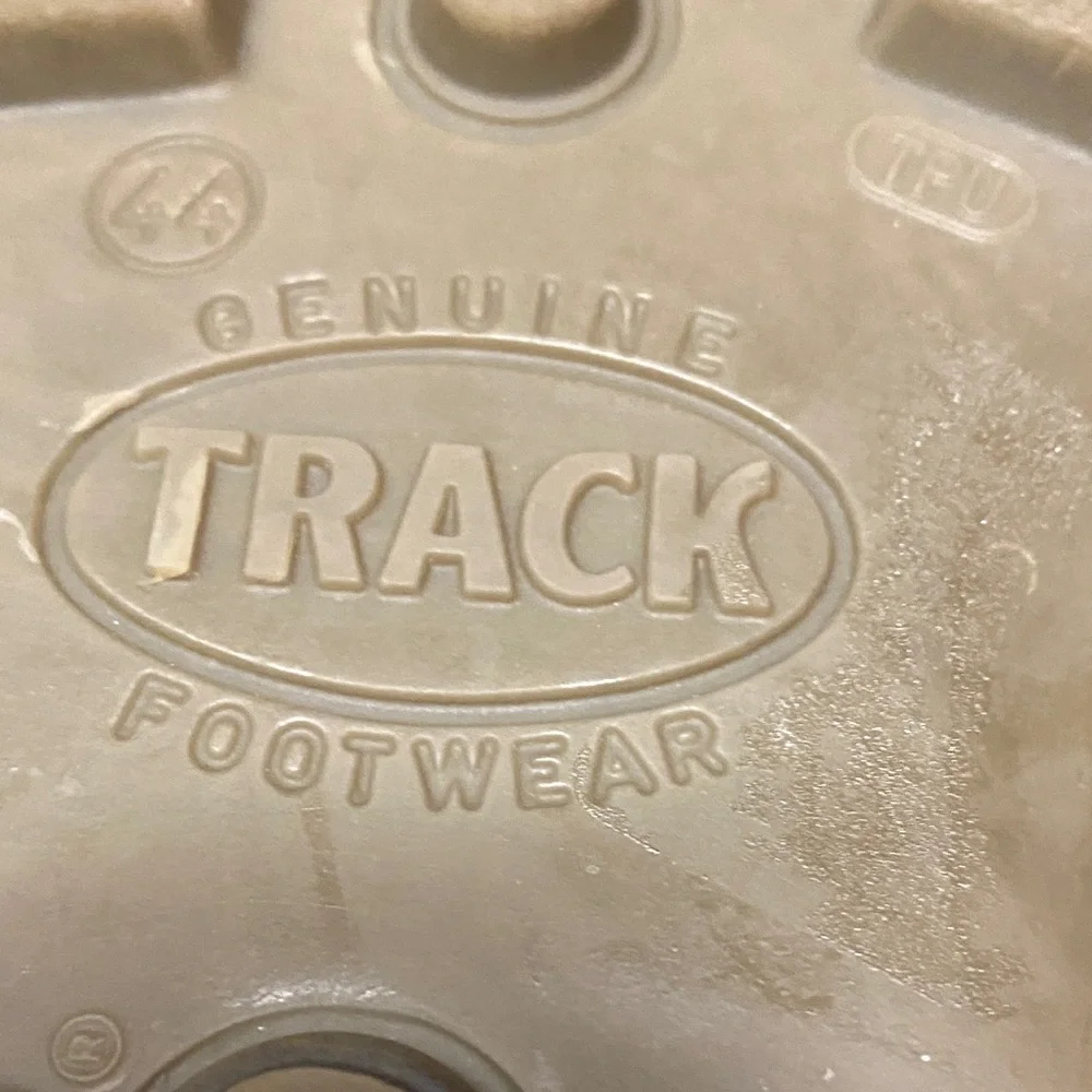Ecco Men's Rich Brown Leather Hiking /Track Shoes 44 Goretex  Breathable